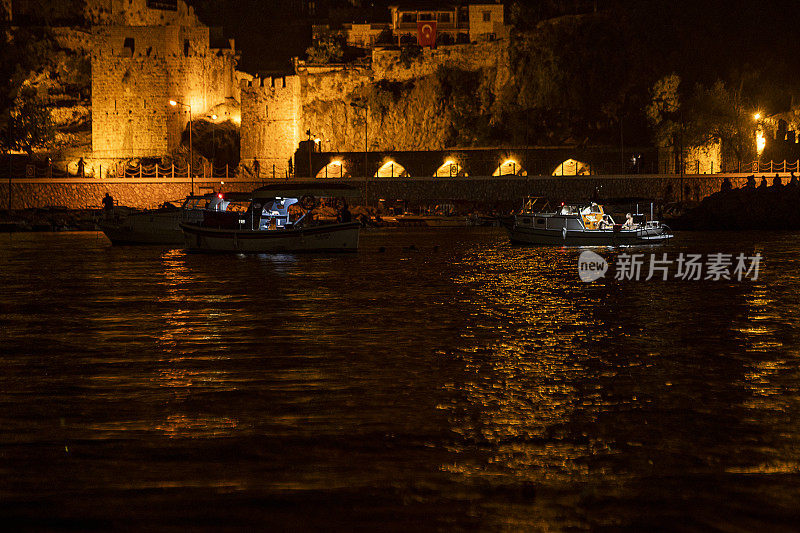 阿拉尼亚/土耳其的夜景